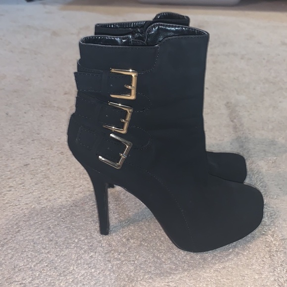Gently Worn Black & Gold Heels - Picture 3 of 4